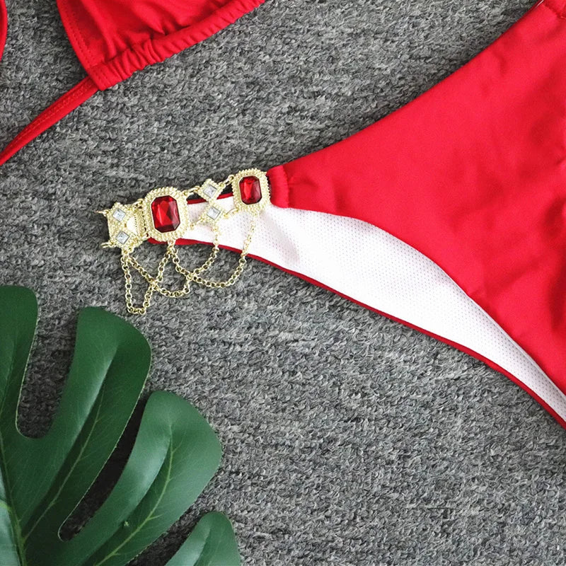 Luxusné bikiny s kovovými detailmi a kamienkami – dvojdielne plavky