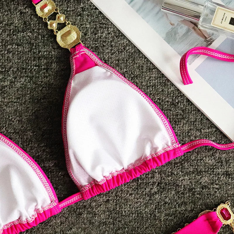 Luxusné bikiny s kovovými detailmi a kamienkami – dvojdielne plavky