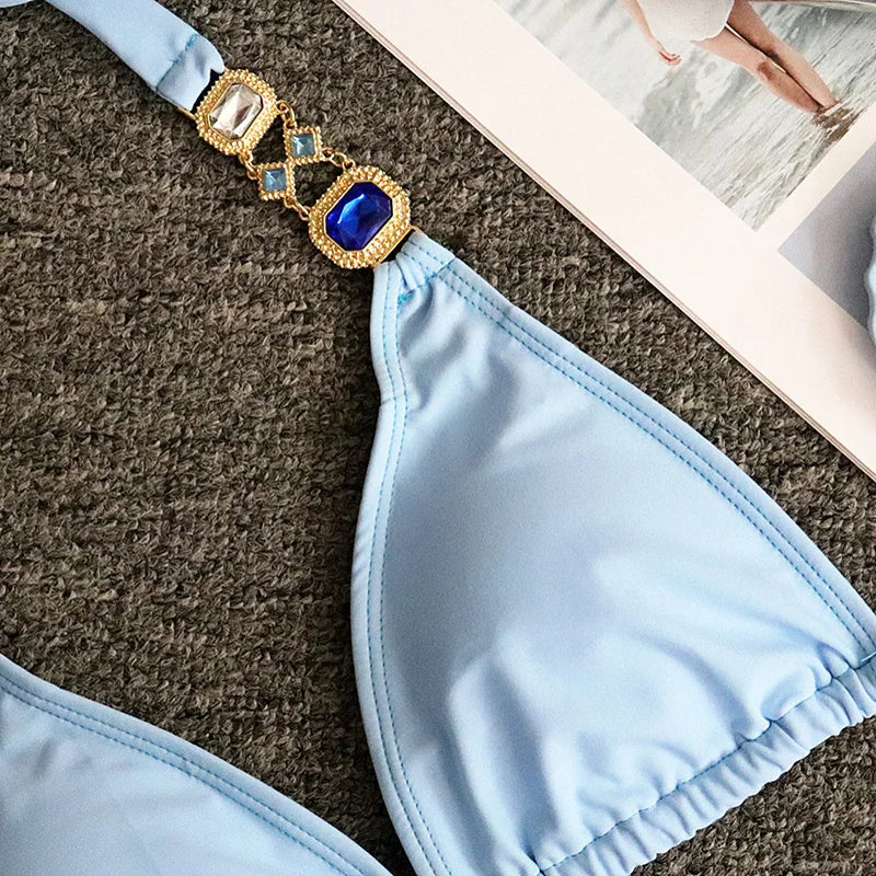 Luxusné bikiny s kovovými detailmi a kamienkami – dvojdielne plavky