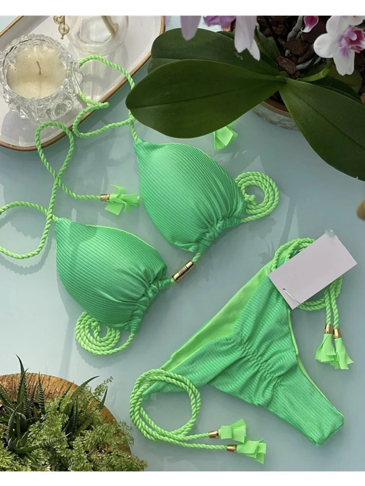 Trojuholníkové bikiny so šnúrkami – farebné