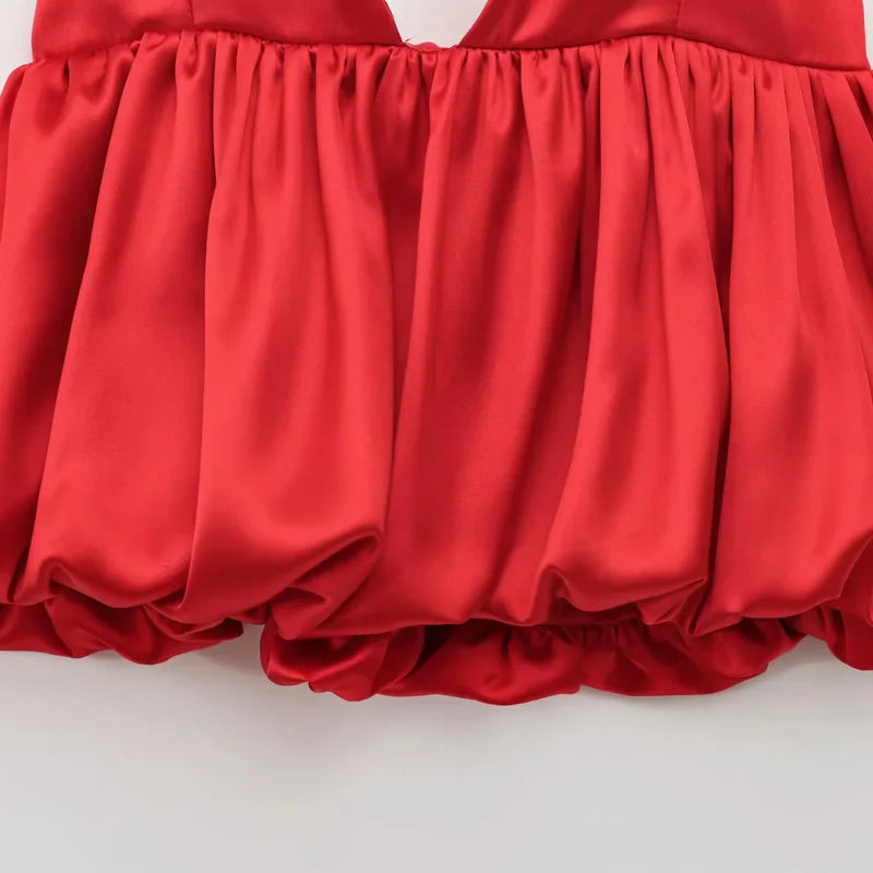 Mini top s tenkými ramienkami v štýle Y2K – sexi a elegantný look