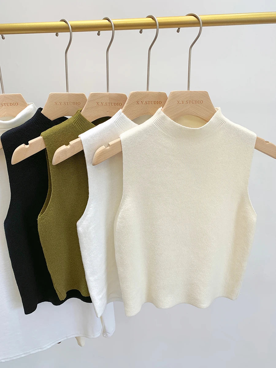 Letný pletený top bez rukávov – jednoduchý a elegantný kúsok