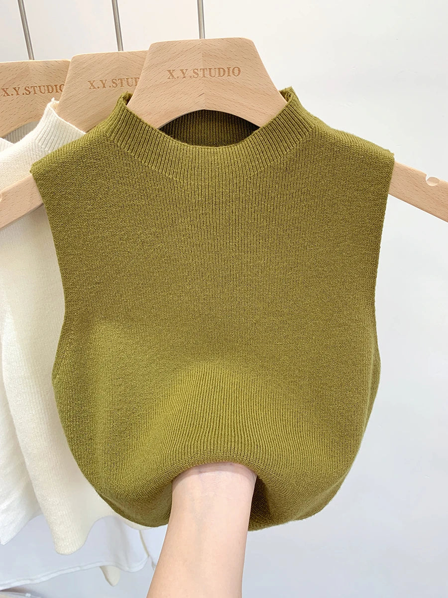 Letný pletený top bez rukávov – jednoduchý a elegantný kúsok