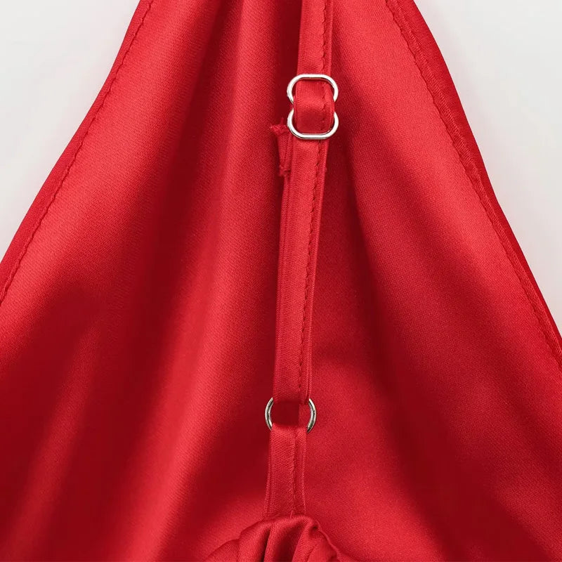 Mini top s tenkými ramienkami v štýle Y2K – sexi a elegantný look