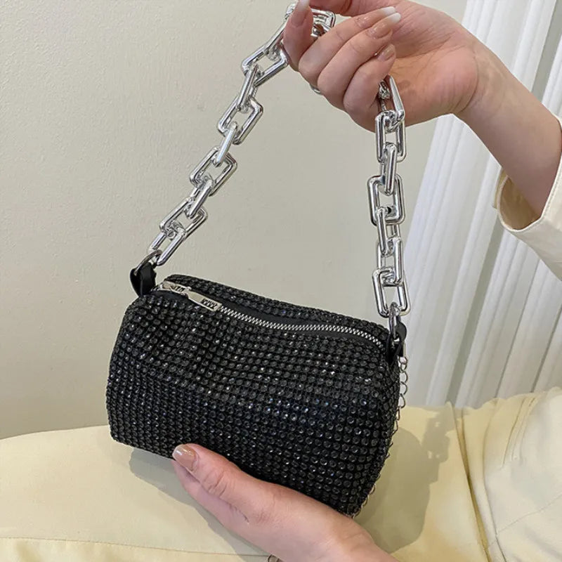 Mini trblietavá kabelka s kamienkami – reťazová párty kabelka