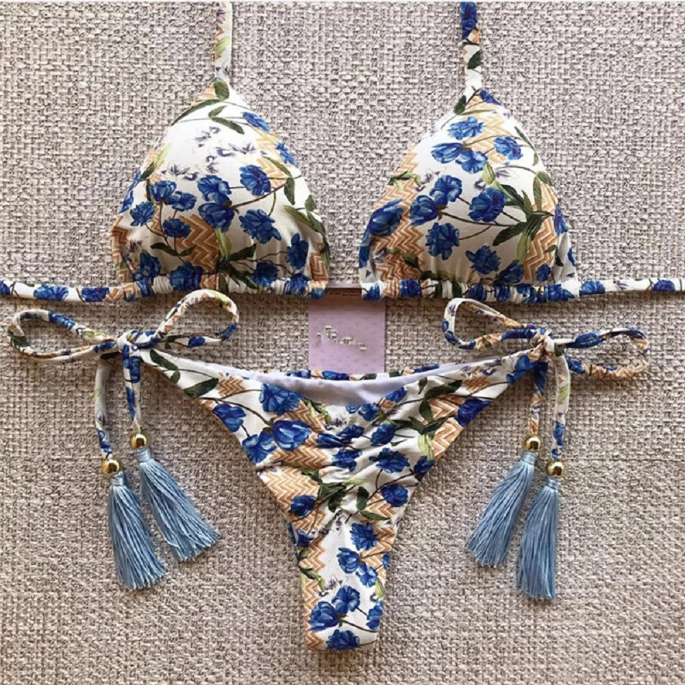 Sexi mikro bikiny s potlačou pierok – brazílsky štýl s viazaním