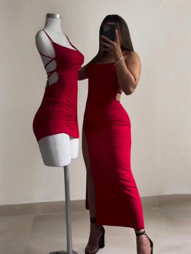 Krátke sexi šaty s halter výstrihom – letný štýl Spice Girl
