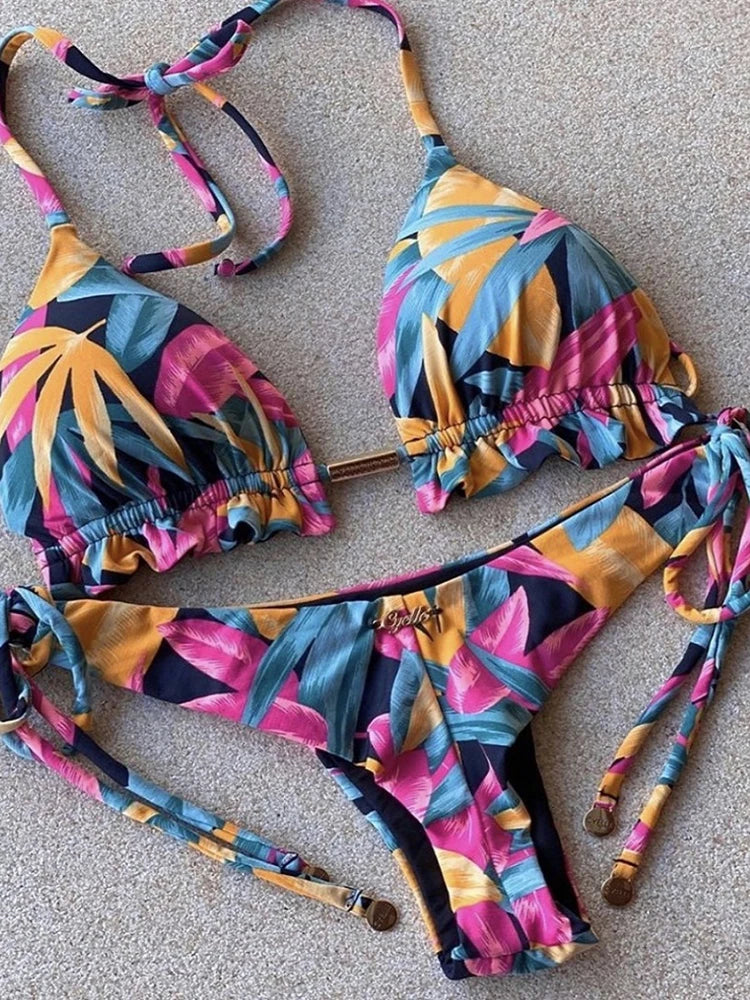 Sexi mikro bikiny s potlačou pierok – brazílsky štýl s viazaním