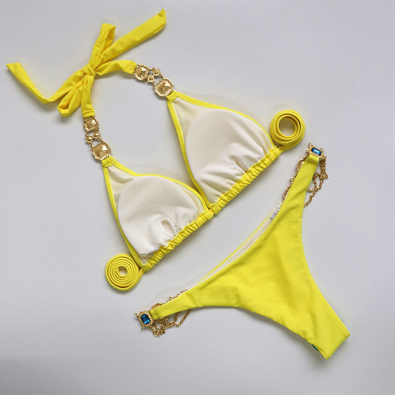 Luxusné bikiny s kovovými detailmi a kamienkami – dvojdielne plavky