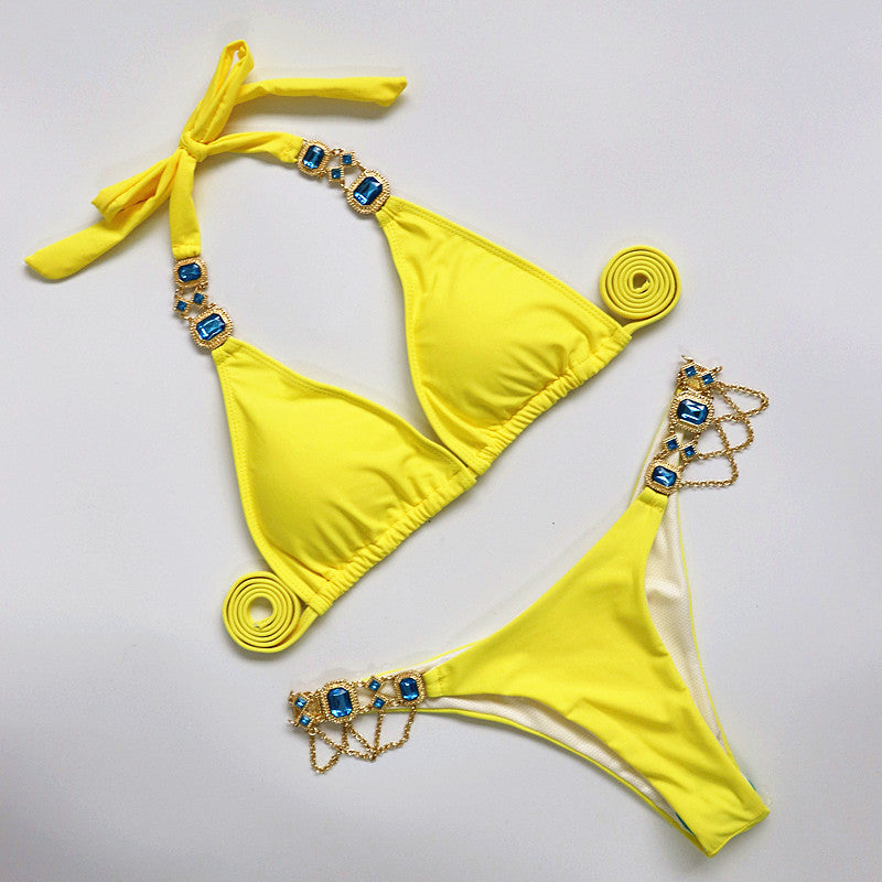 Luxusné bikiny s kovovými detailmi a kamienkami – dvojdielne plavky