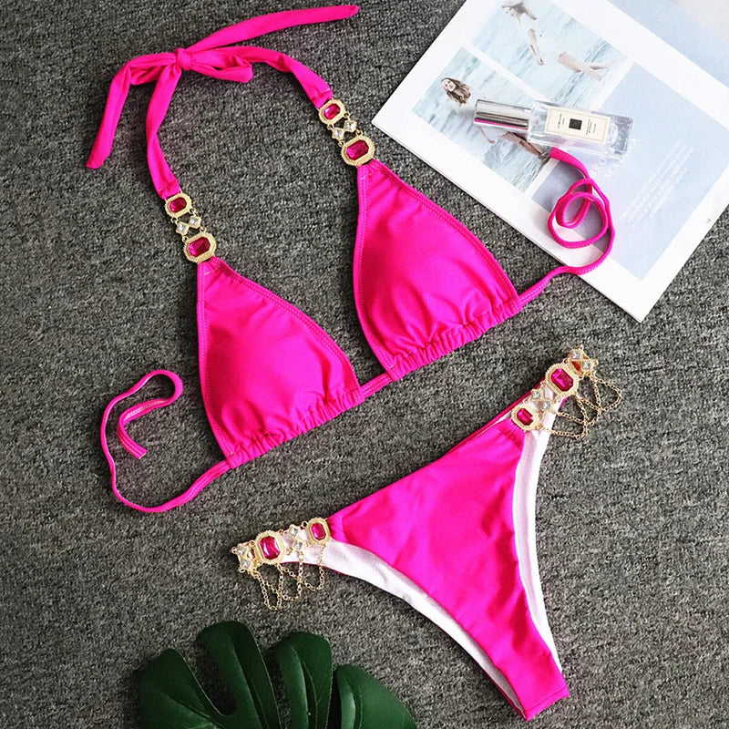Luxusné bikiny s kovovými detailmi a kamienkami – dvojdielne plavky