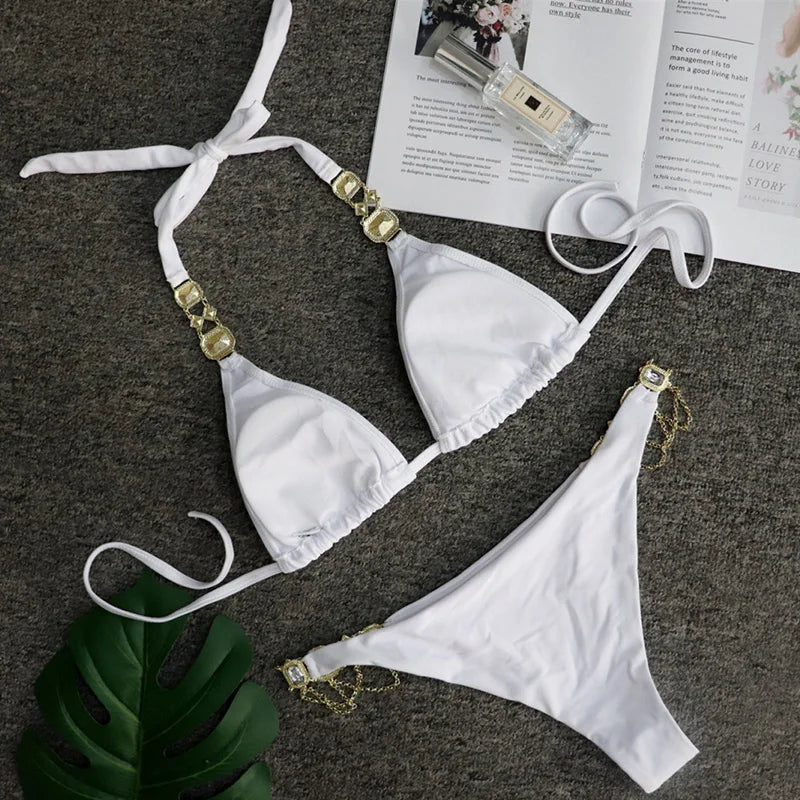 Luxusné bikiny s kovovými detailmi a kamienkami – dvojdielne plavky