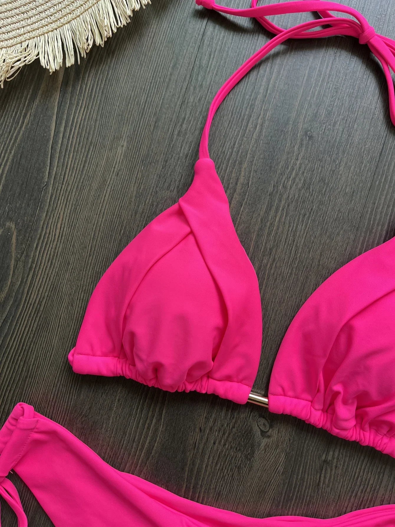 Dvojdielne brazílske bikiny s kovovými retiazkami – sexi plavky s push-up efektom