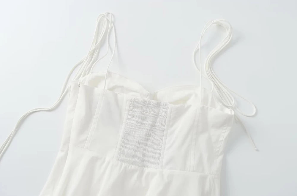 Asymetrický bustier top s výstrihom do srdca – sexi a elegantný štýl