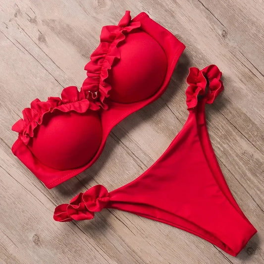 Dvojdielne bikiny s volánovým bandeau topom – ženský a sexi push-up strih