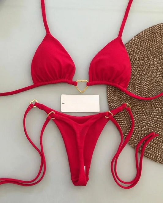 Dvojdielne trojuholníkové bikiny s tangovým spodkom – sexi letný štýl