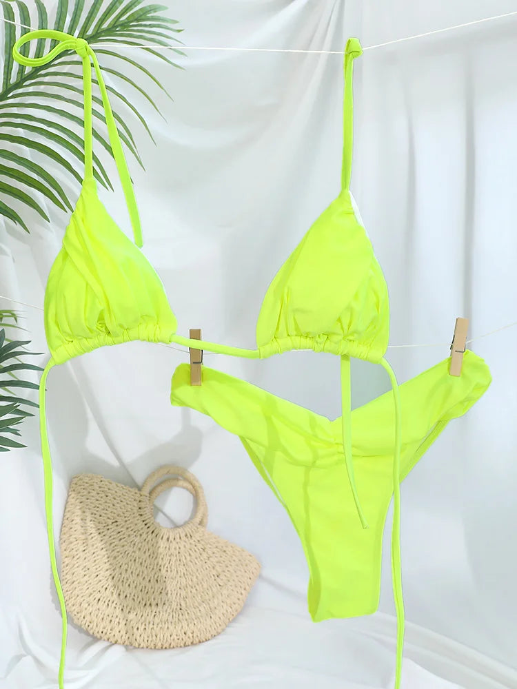 Dámske mikro bikiny s volánmi – trojuholníkový strih s brazílskymi nohavičkami