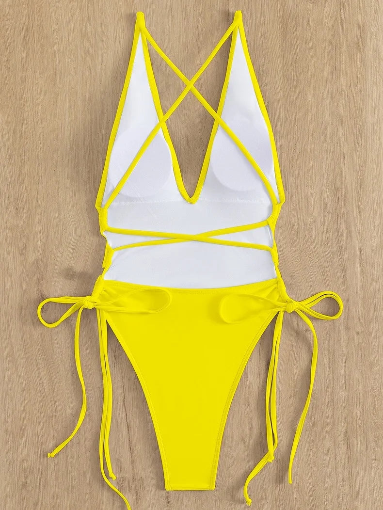 Jednodielne plavky s viazaním a push-up efektom – sexi bodysuit na pláž