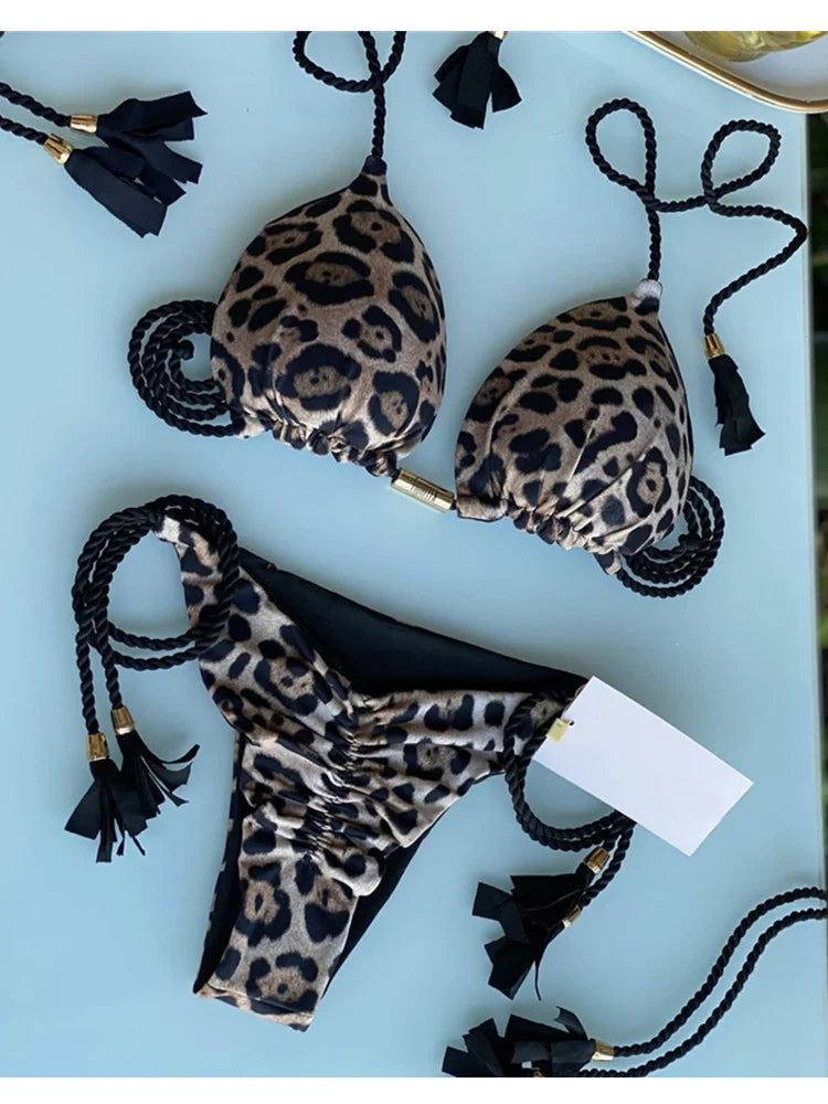 Trojuholníkové bikiny so šnúrkami – farebné
