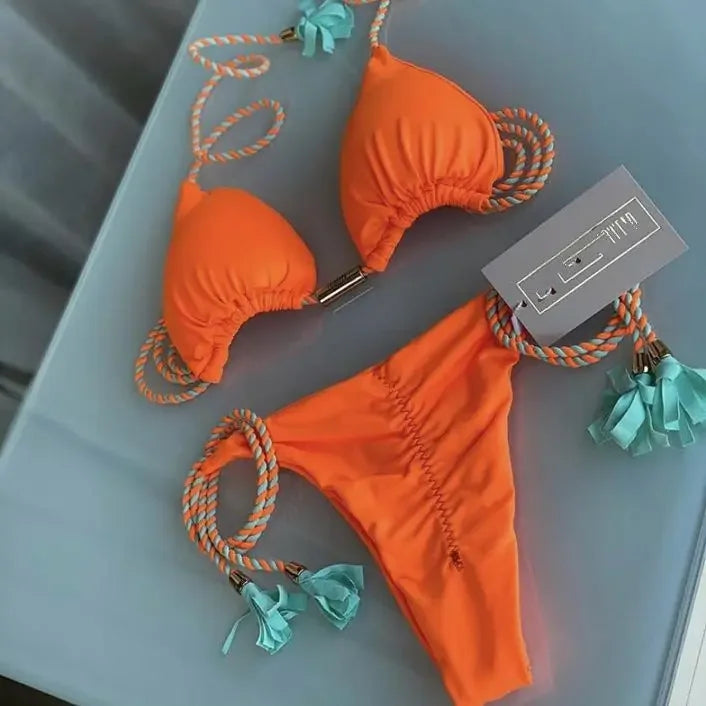 Trojuholníkové bikiny so šnúrkami – farebné