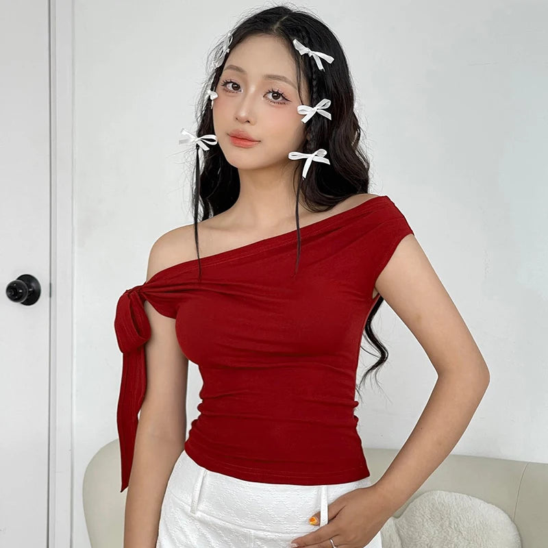 Dámsky asymetrický crop top