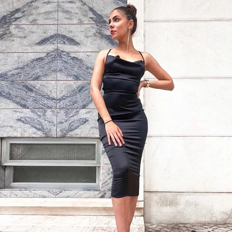 Dámske saténové midi šaty s viazaním – elegantné a sexi