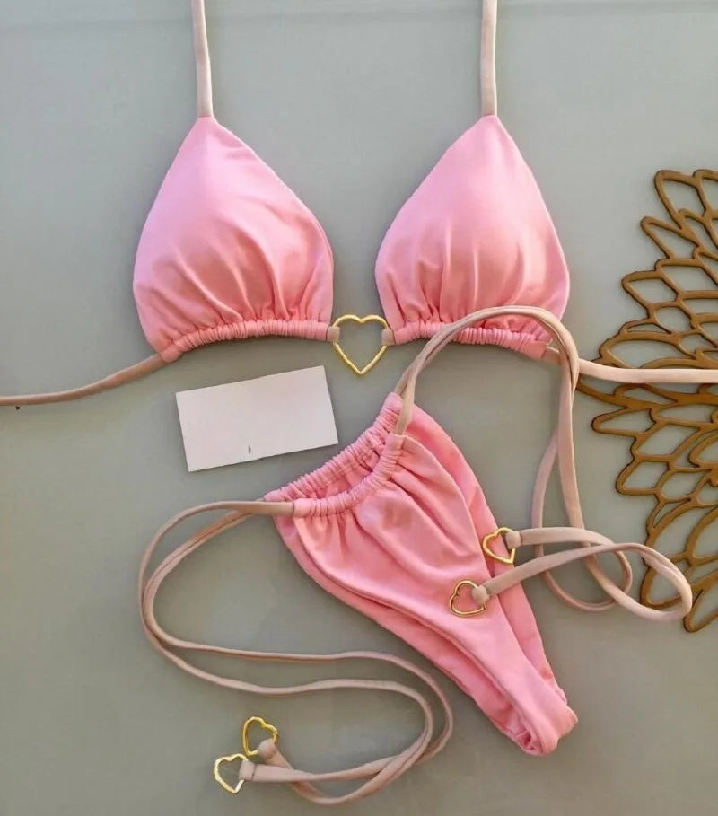 Dvojdielne trojuholníkové bikiny s tangovým spodkom – sexi letný štýl