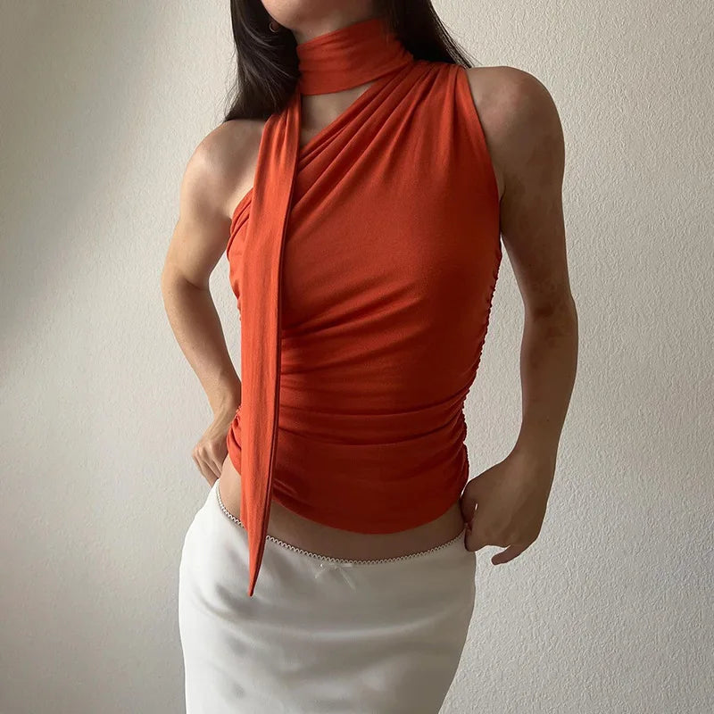 Sexi top bez chrbta a ramien – letný Y2K crop štýl