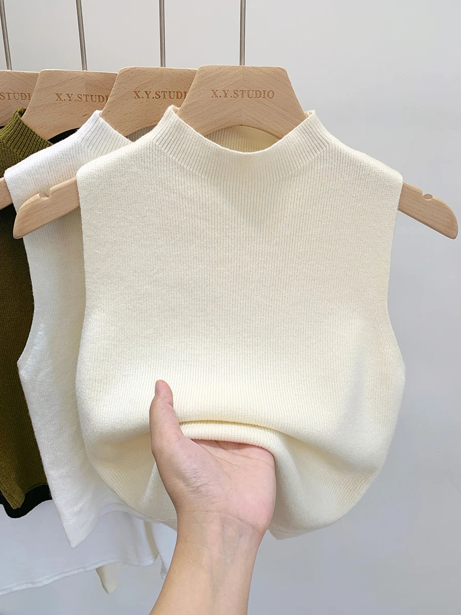 Letný pletený top bez rukávov – jednoduchý a elegantný kúsok