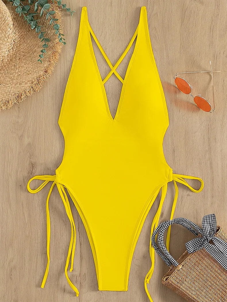 Jednodielne plavky s viazaním a push-up efektom – sexi bodysuit na pláž