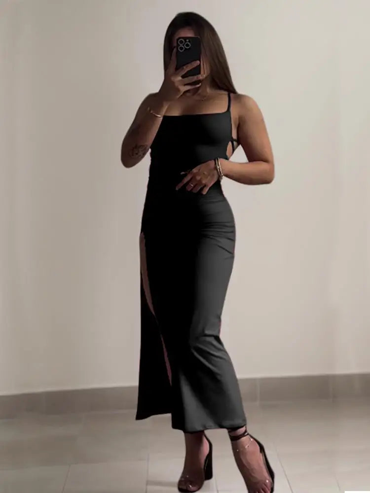 Krátke sexi šaty s halter výstrihom – letný štýl Spice Girl