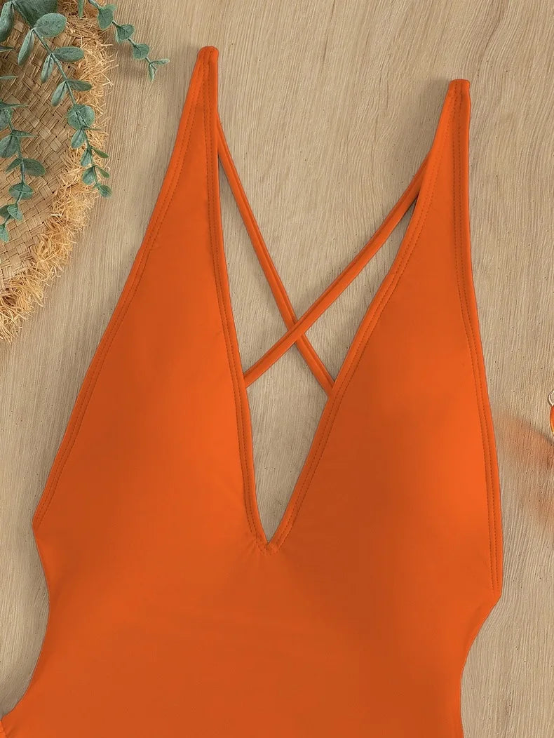 Jednodielne plavky s viazaním a push-up efektom – sexi bodysuit na pláž