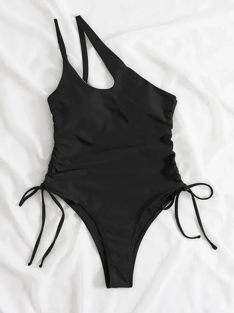 Jednodielne plavky s viazaním a push-up efektom – sexi bodysuit na pláž