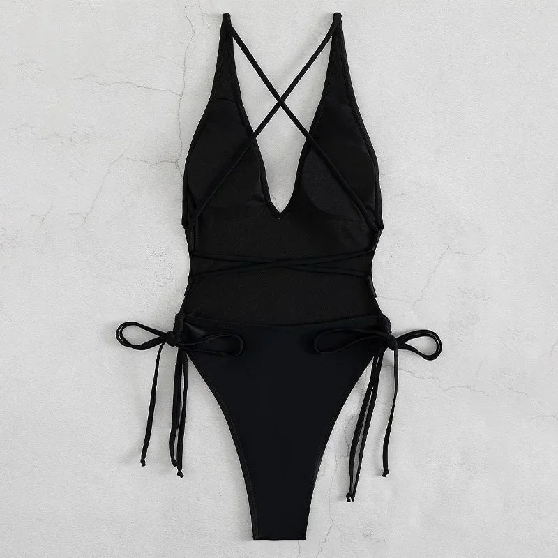 Jednodielne plavky s viazaním a push-up efektom – sexi bodysuit na pláž