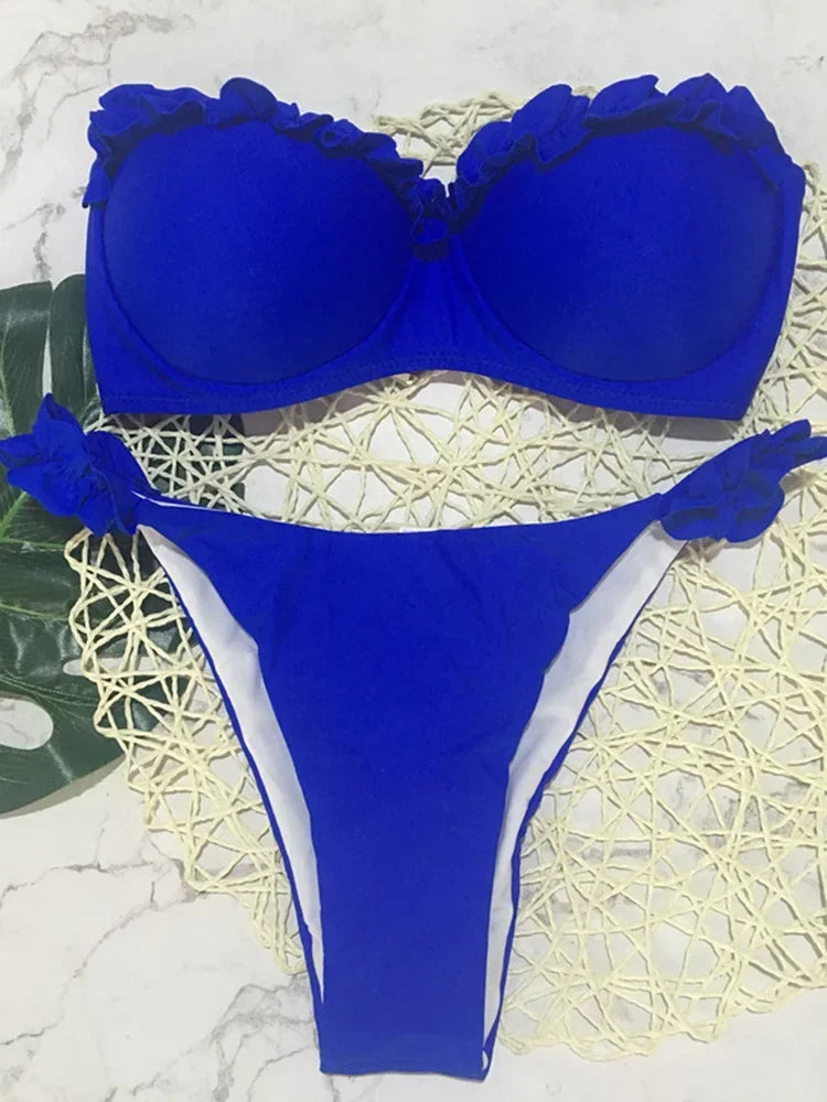 Dvojdielne bikiny s volánovým bandeau topom – ženský a sexi push-up strih