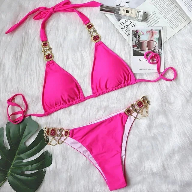Luxusné bikiny s kovovými detailmi a kamienkami – dvojdielne plavky