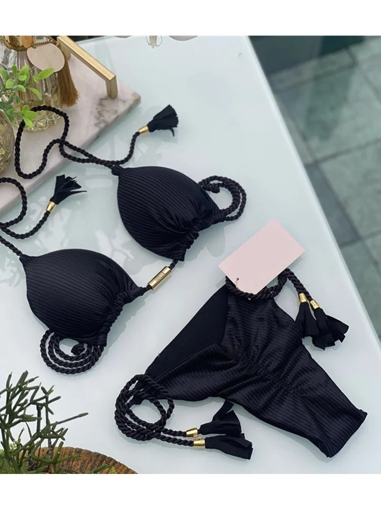 Trojuholníkové bikiny so šnúrkami – farebné