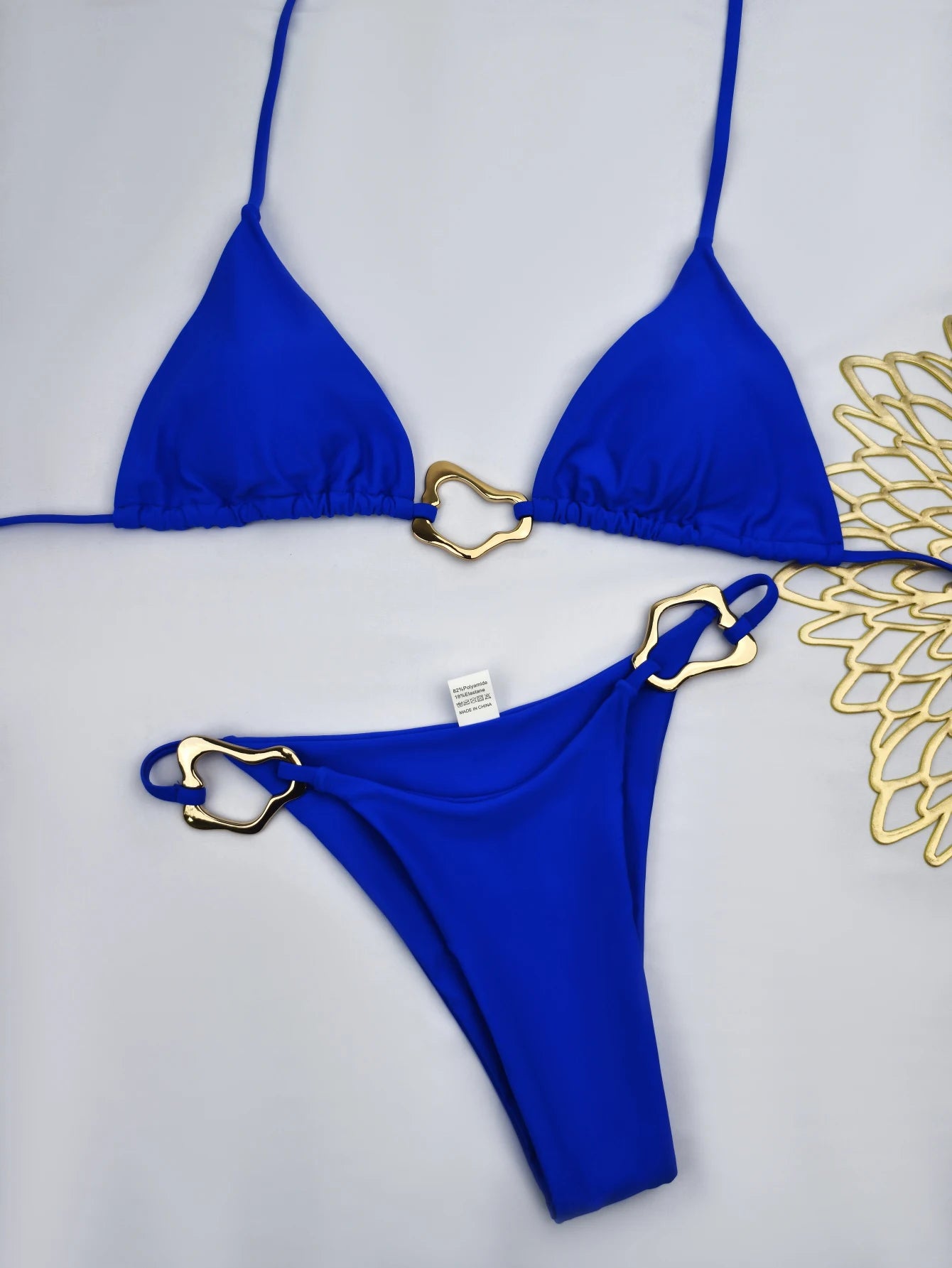 Jednofarebné sexi bikiny s výrezom a viazaním – dvojdielne plavky