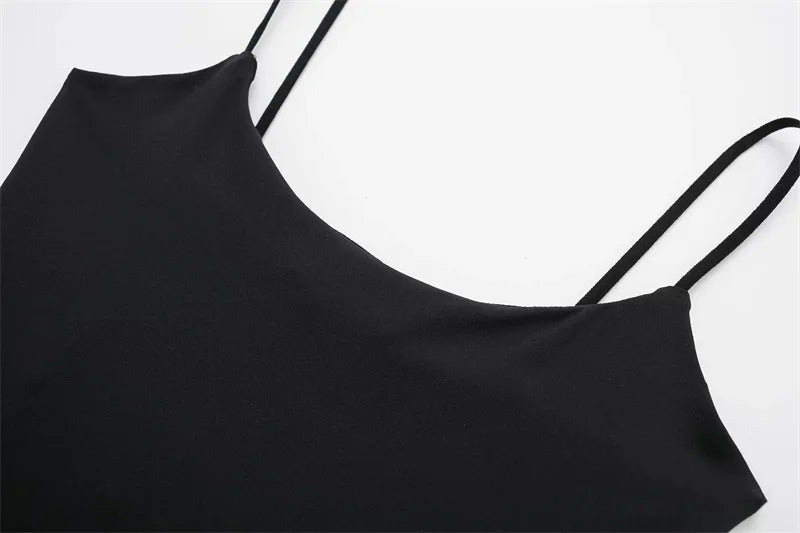 Priliehavé dámske body bez rukávov – odhalený chrbát, letný štýl