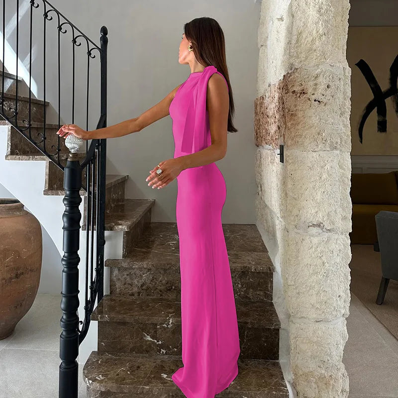Šaty bez rukávov – sexi a elegantný štýl