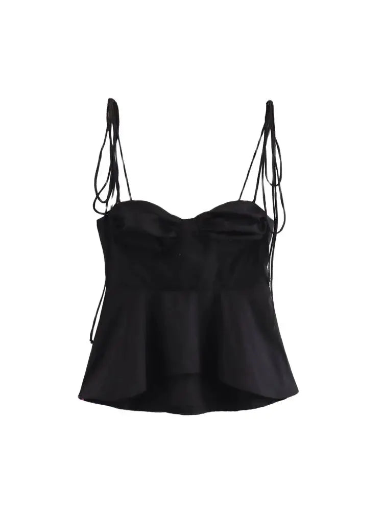 Asymetrický bustier top s výstrihom do srdca – sexi a elegantný štýl
