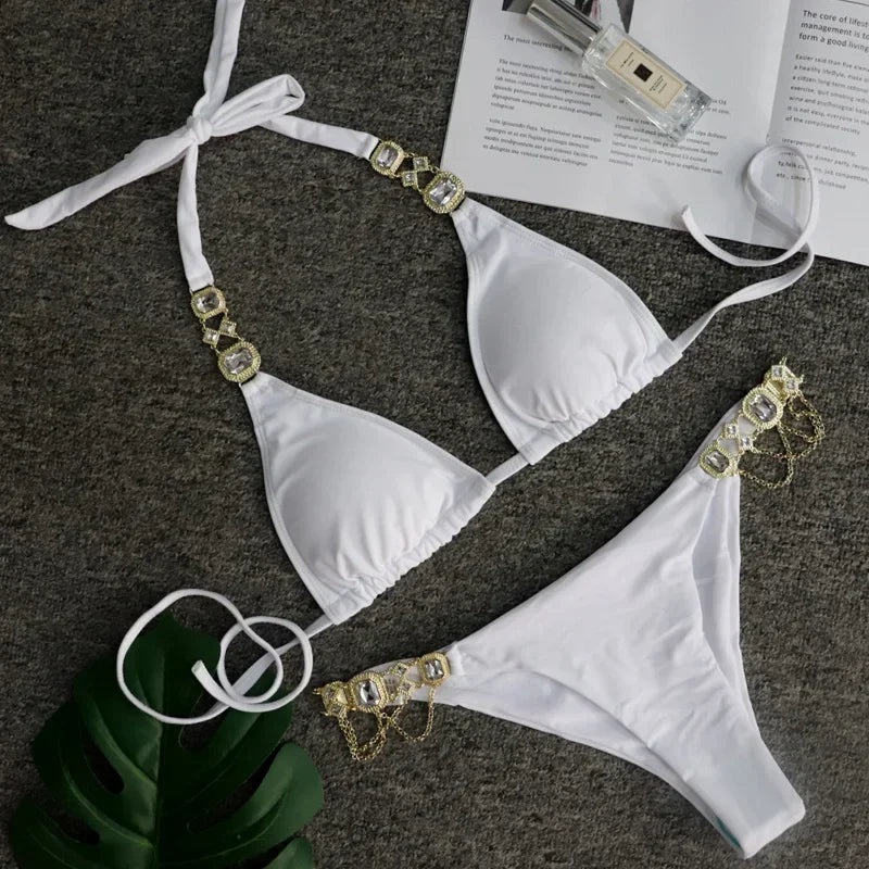 Luxusné bikiny s kovovými detailmi a kamienkami – dvojdielne plavky