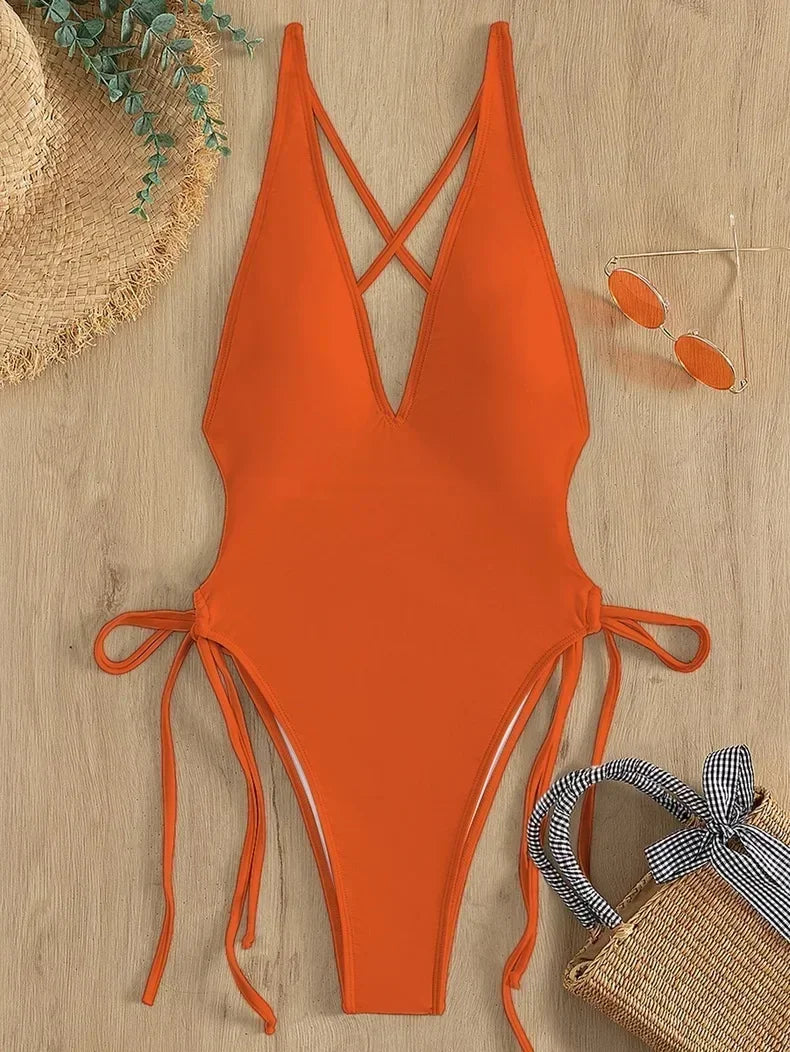 Jednodielne plavky s viazaním a push-up efektom – sexi bodysuit na pláž